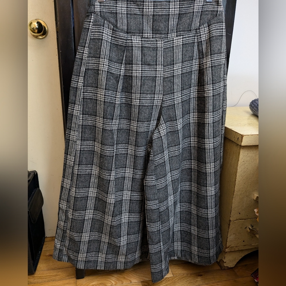 Wide-Leg Pants